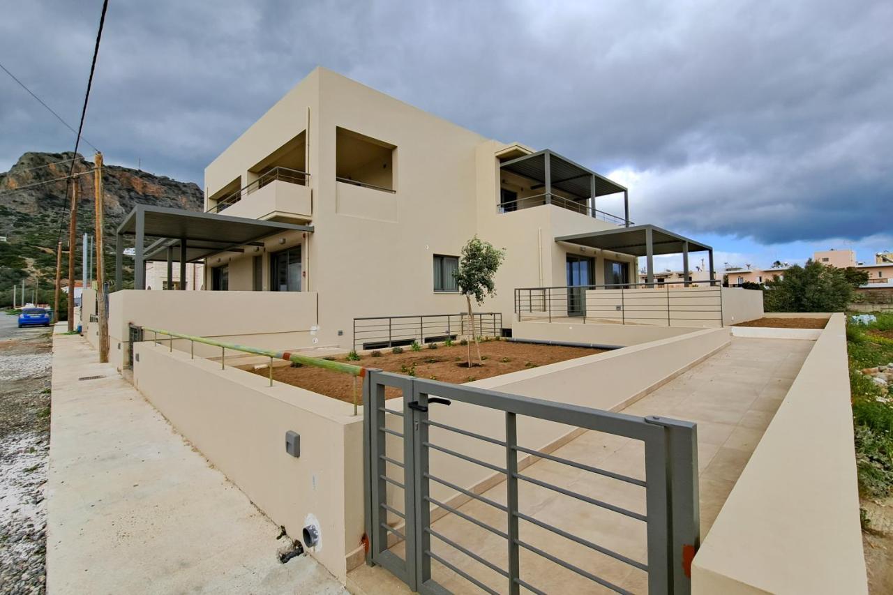 Rosemary Apartments Palaiochora Exterior foto